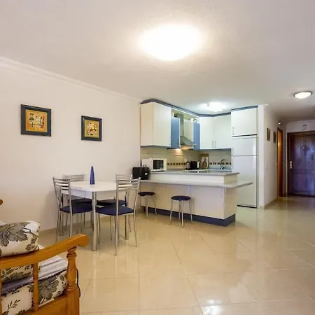 First Line Apartamento