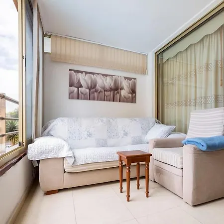 First Line Apartman *