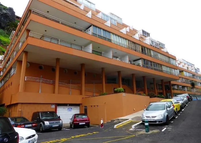 Apartament First Line