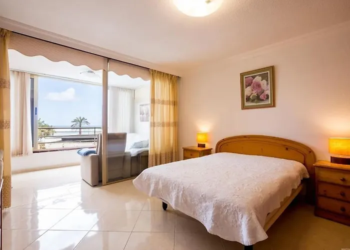 First Line Apartament *