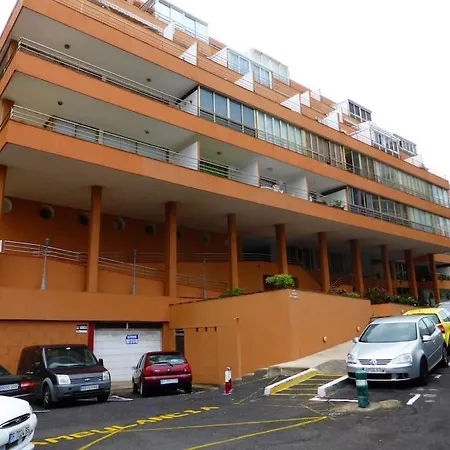 Appartement First Line