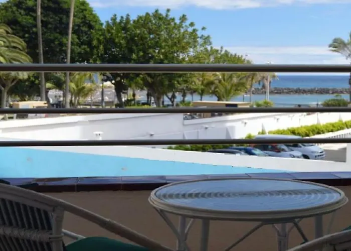 First Line プエルト・デ・ラ・クルス